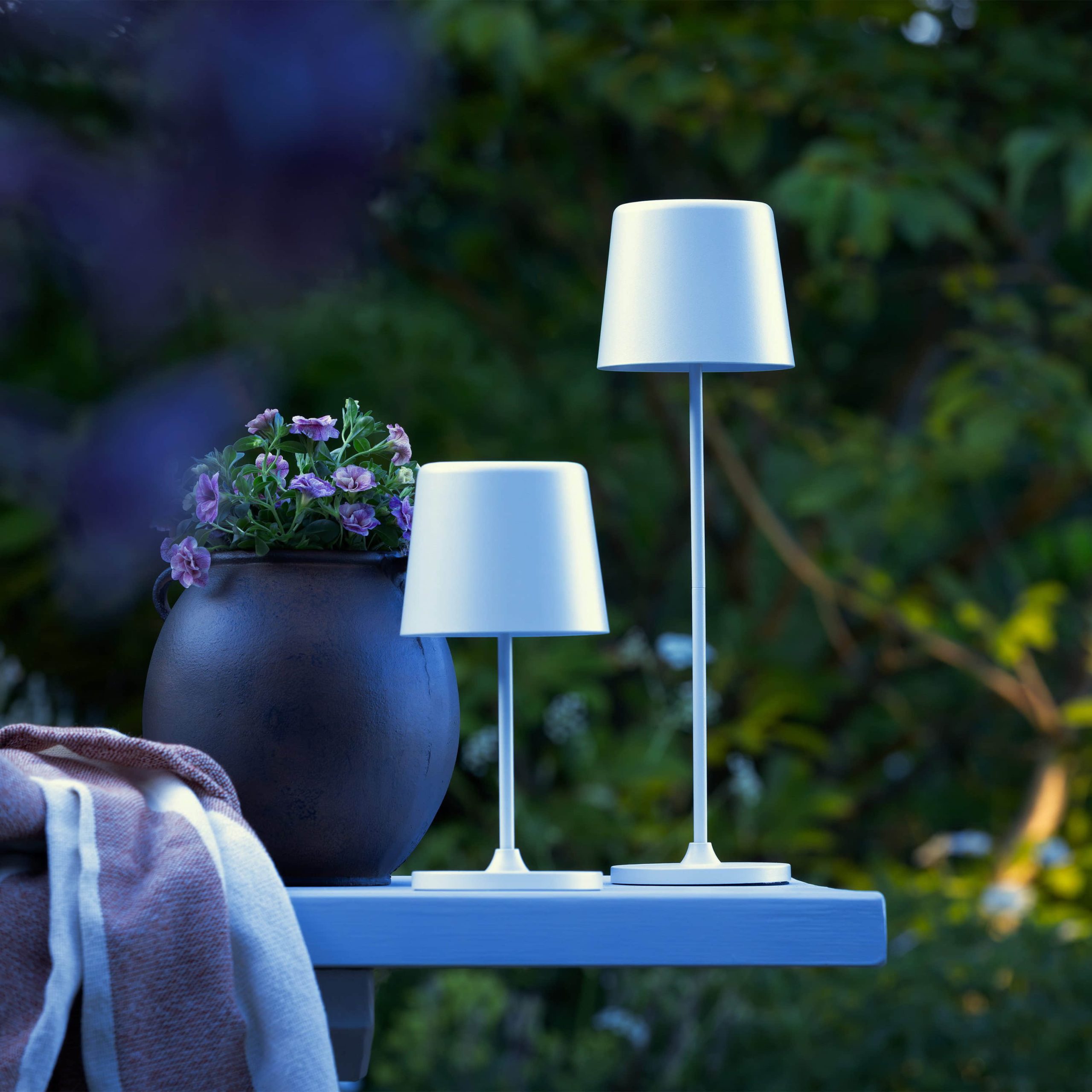Brilliant Brilliant Kaami LED Außen-Tischleuchte 2er-Set | 37cm Pilzdesign | 310 Lumen Warmweiß | Touch-Dimmer 3-Stufen | USB-Akku 20h | IP44 Wetterfest | Ideal für Garten, Balkon & Terrasse weiß matt Lampen