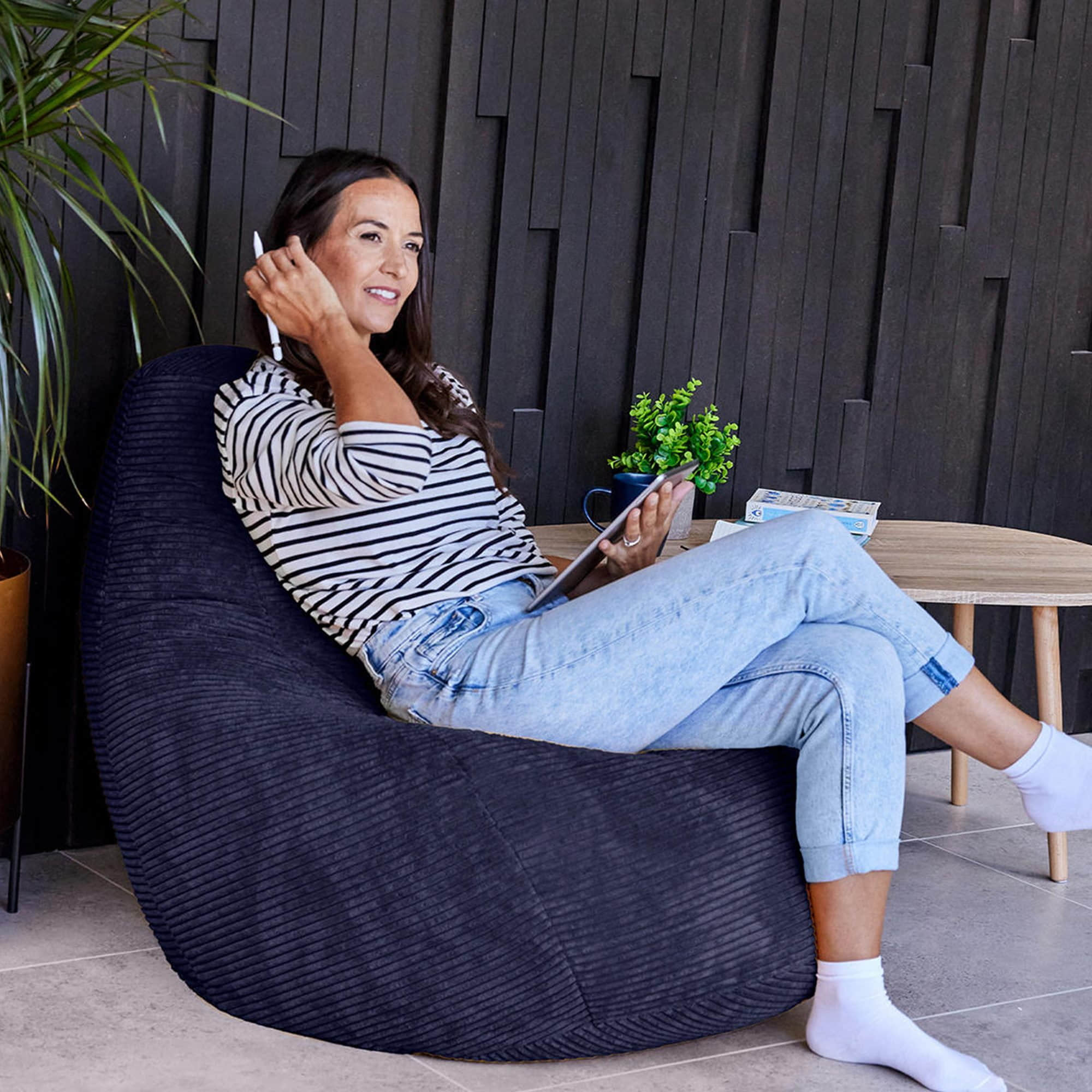 icon Sessel Icon® Dalton Cord Sitzsack mit Rückenlehne | Ergonomischer Loungesessel für Erwachsene & Kinder | Made in Germany | OEKO-TEX® zertifiziert navyblau