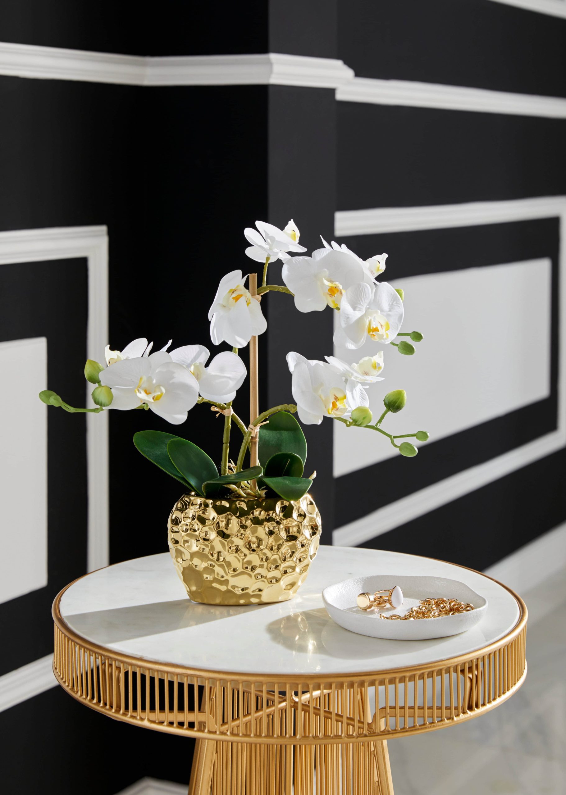 Leonique Leonique Kunstpflanze 'Orchidee' 55 cm - Kunstorchidee im Keramiktopf (silber-weiß) | Bestseller mit 2500+ 4,5-Sterne-Bewertungen weiß/goldf Dekoration