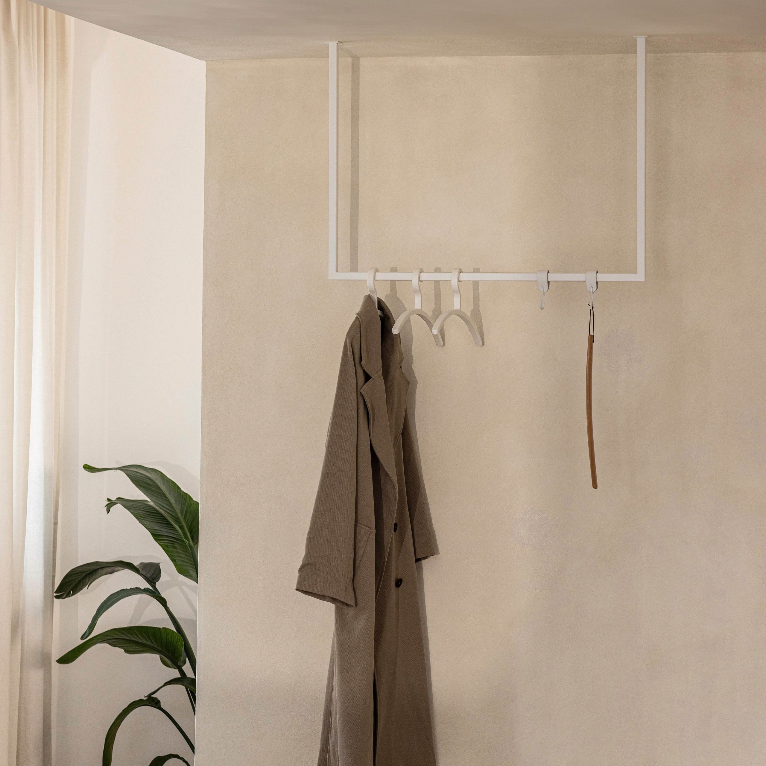 Metallbude RUBI Kleiderstange | Stabile Garderobenstange aus Metall (120cm, Schwarz) für Jacken & Kleidung | Minimalistisches Design Weiß Metallbude Garderobe & Flur