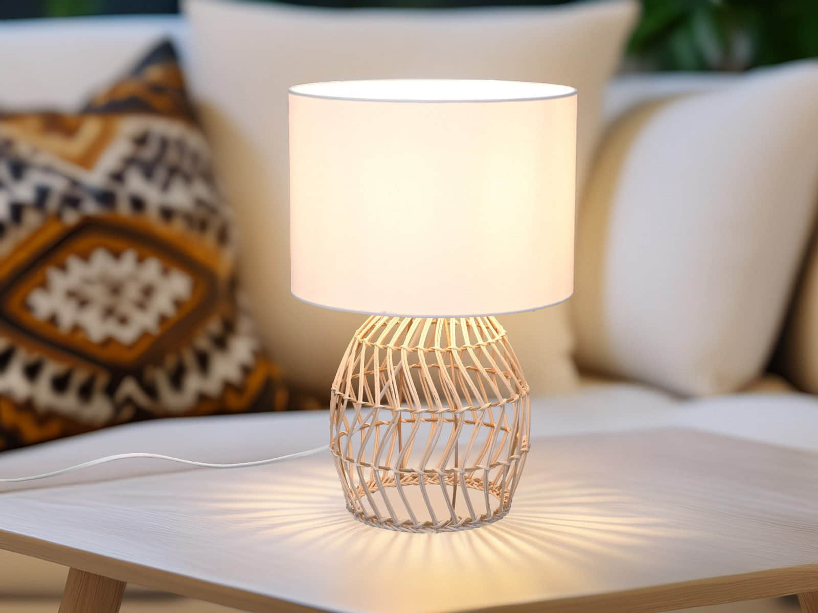 Lampen Reality Leuchten Reality Leuchten LED Nachttischlampe im Boho Style – Dimmbar mit Rattan-Korb & weißem Stoff-Lampenschirm (38cm, warmweiß, 3 Helligkeitsstufen)