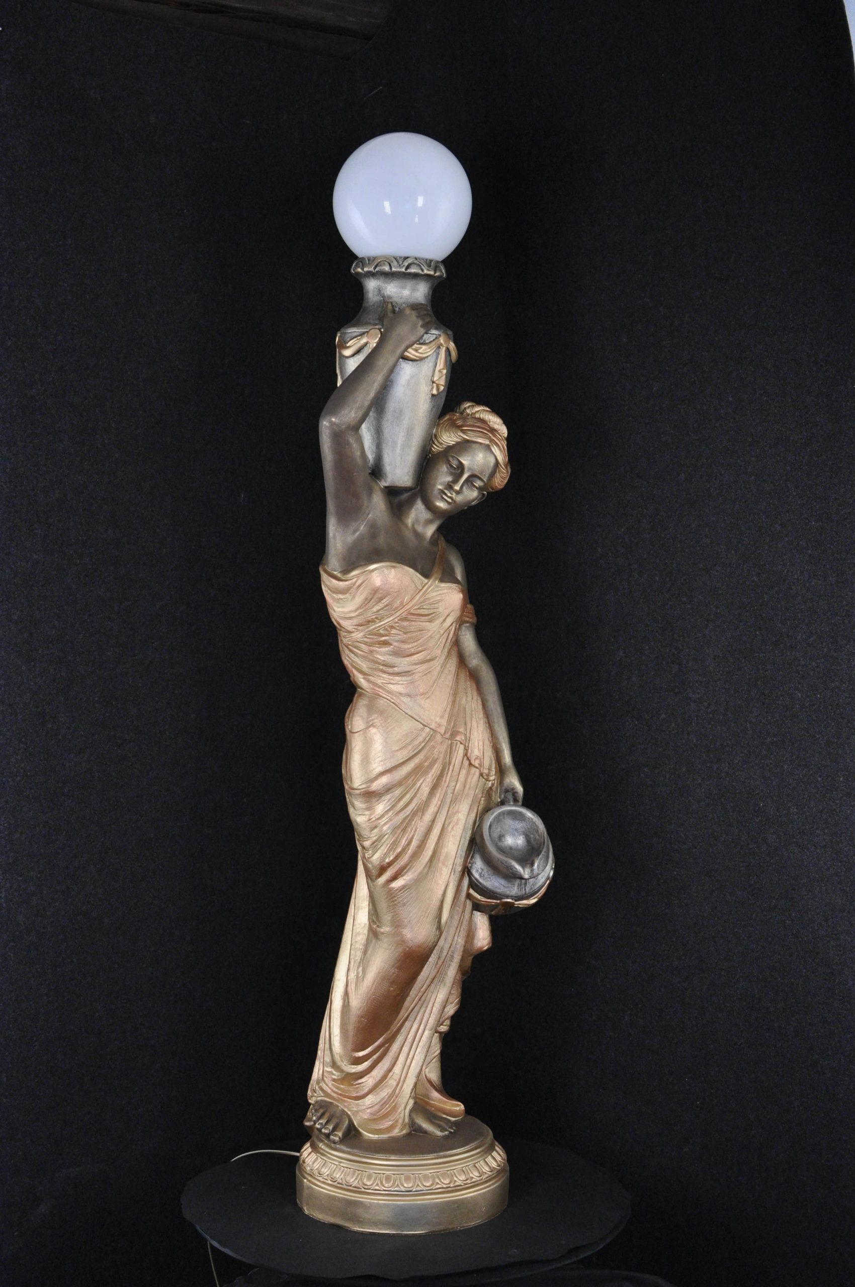 Schatzkiste1 Griechische Antik-Stehlampe | 170 cm Handbemalte Frauenfigur Barockstil | Kunstharz-Dekofigur mit E27-Fassung Bronze Dekoration Schatzkiste1