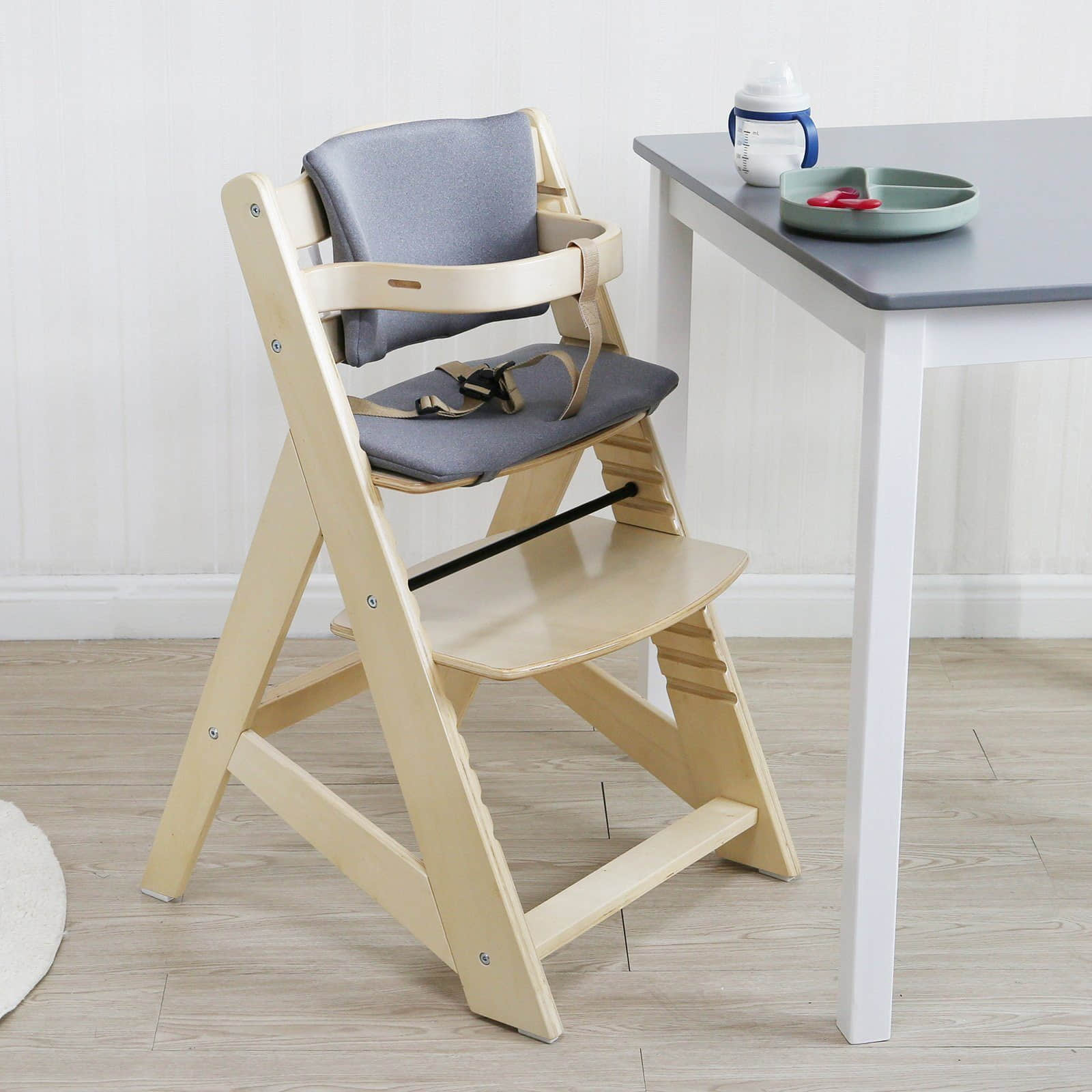 TIGGO Kinderzimmer TIGGO Treppenhochstuhl: Mitwachsender Baby- & Kinderhochstuhl aus Massivholz mit XL-Essplatte, Sicherheitsgurt & verstellbarer Höhe (Grau) - Ideal 6 Monate bis 10 Jahre Natur