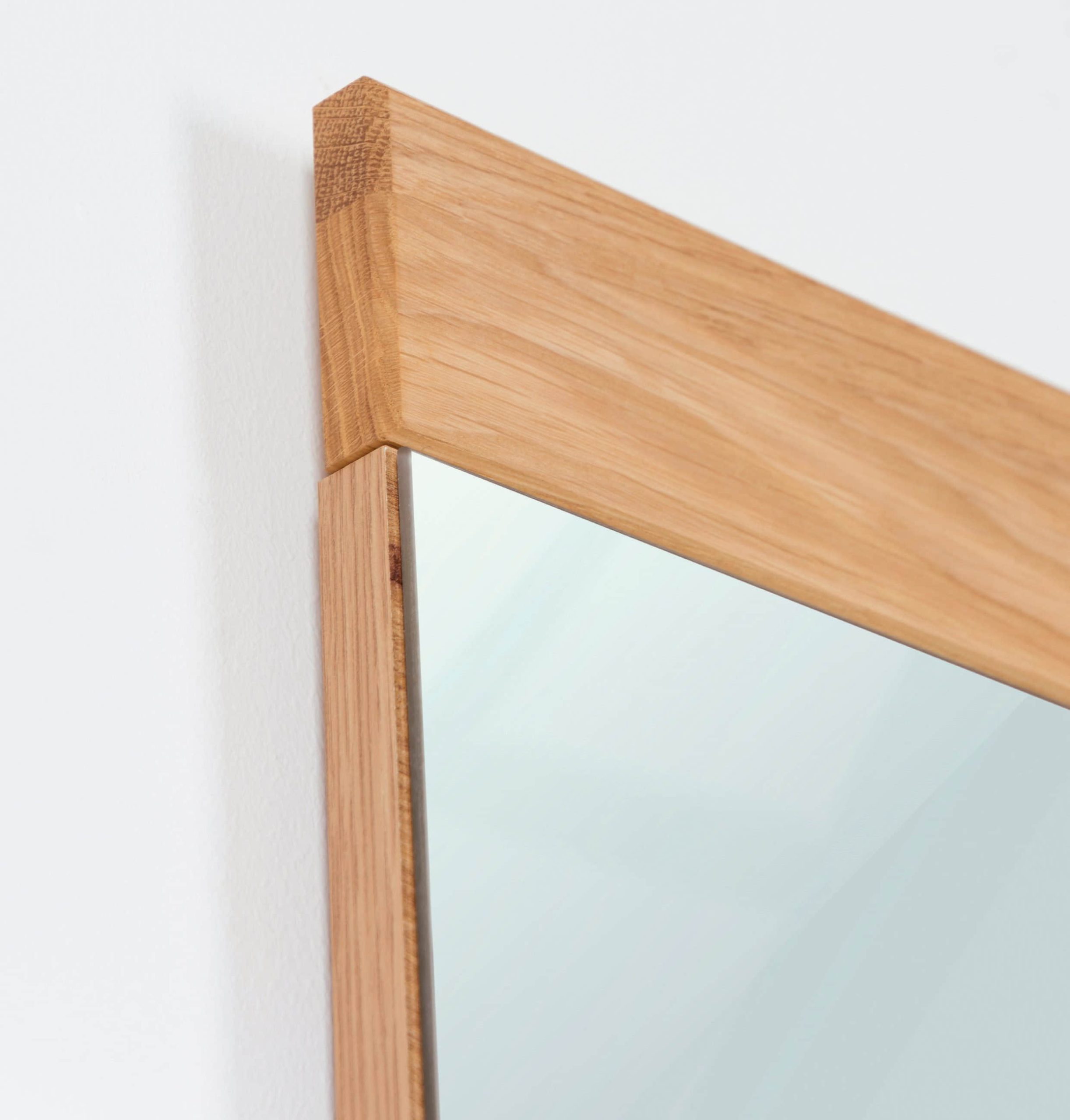 VOGL Möbelfabrik 'Simone' Solid Wood Framed Mirror - Elegant Home Decor with Premium Glass wildeiche Dekoration VOGL Mu00F6belfabrik