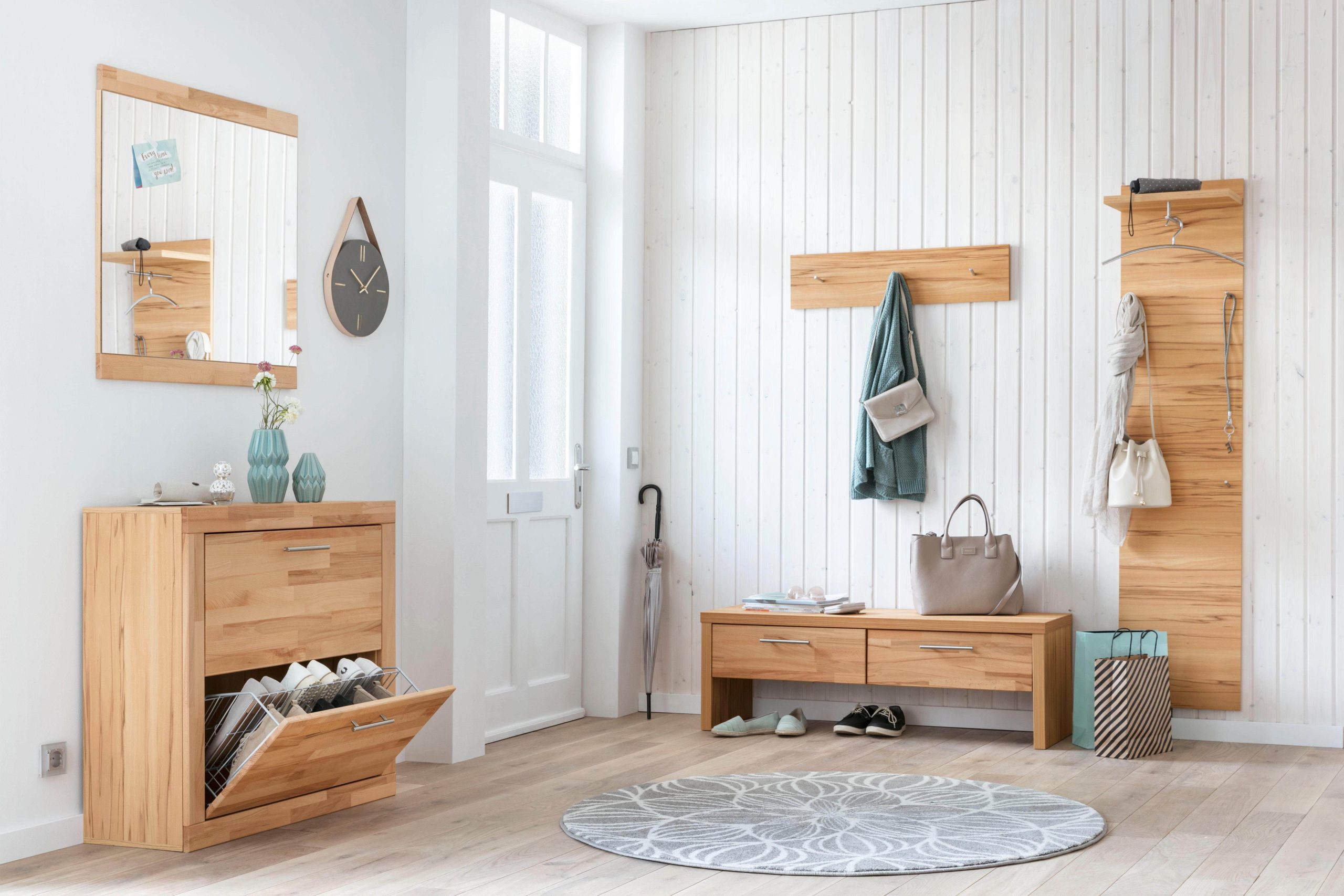 VOGL Mu00F6belfabrik Dekoration VOGL Möbelfabrik 'Simone' Solid Wood Framed Mirror - Elegant Home Decor with Premium Glass buchefarben
