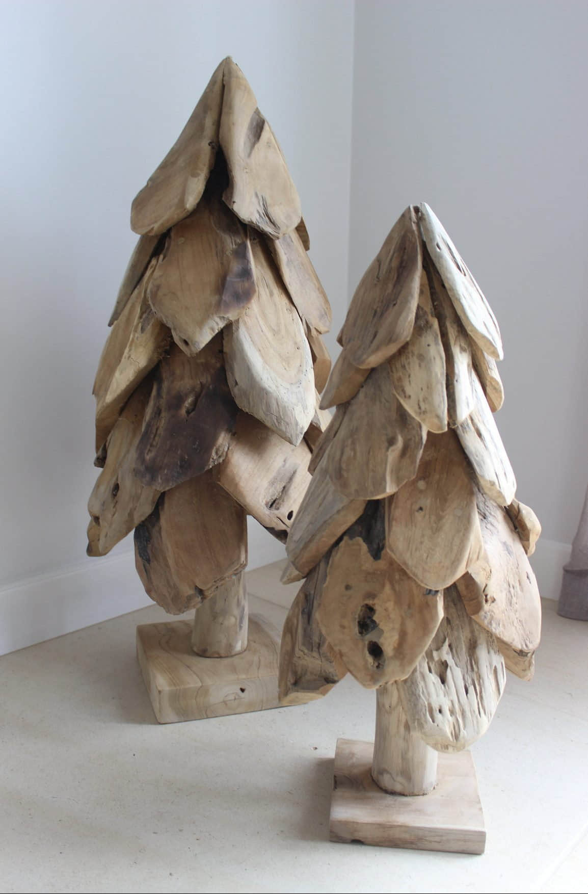 Yoli living GbR Teakholz Tannenbaum - Nachhaltige Weihnachtsdekoration aus recyceltem Holz (60cm/80cm) Yoli living GbR Dekoration