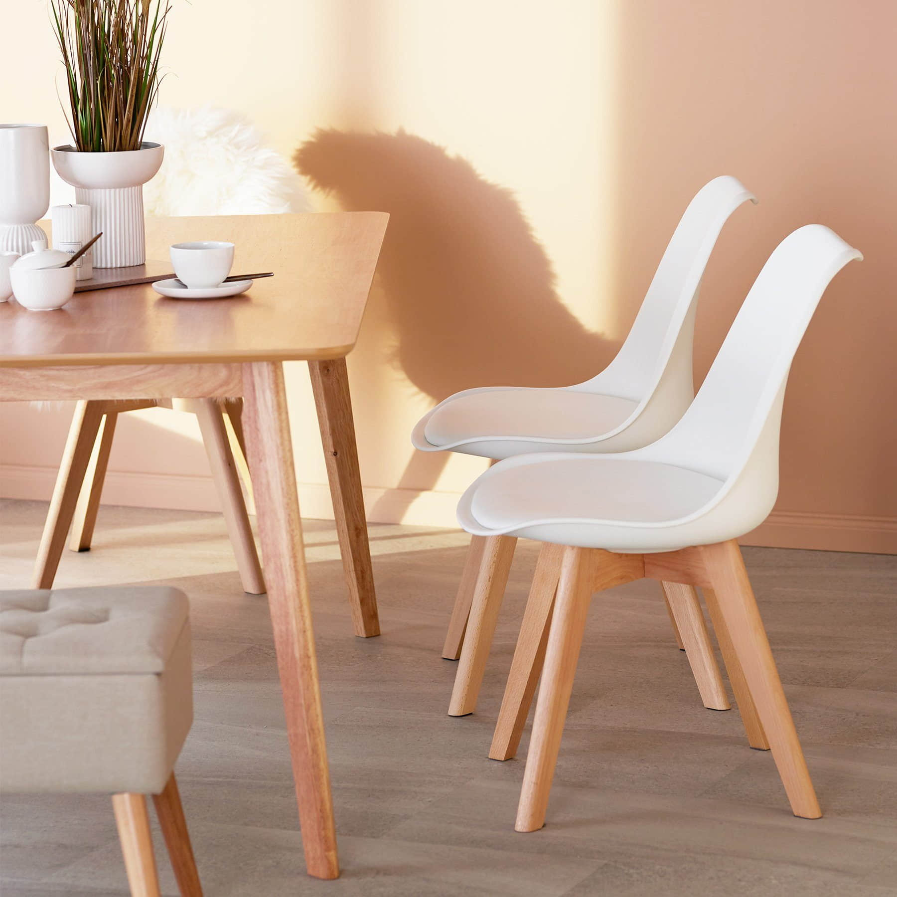 tectake tectake Esszimmerstuhl Set (2er Set) - Gepolsterte Skandinavische Stühle mit Massivholzbeinen für modernes Esszimmer | 120 kg Traglast | Einfache Montage weiß Stühle