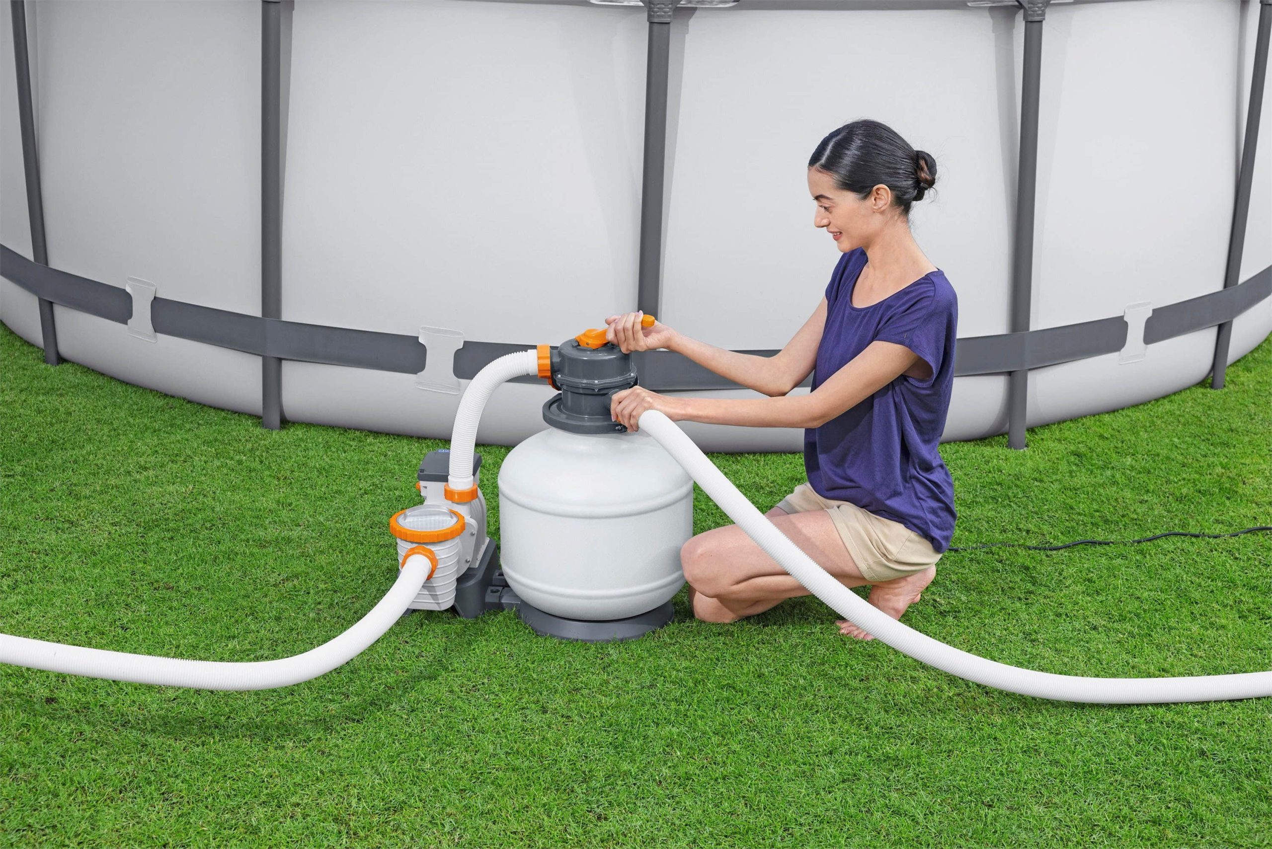 Bestway® Flowclear™ Sandfilteranlage 5.678 l/h (230 W) mit Zeitschaltuhr & ChemConnect™ | Für Pools bis 39.300 Liter | Inkl. 6-Wege-Ventil Bestway Garten & Balkon