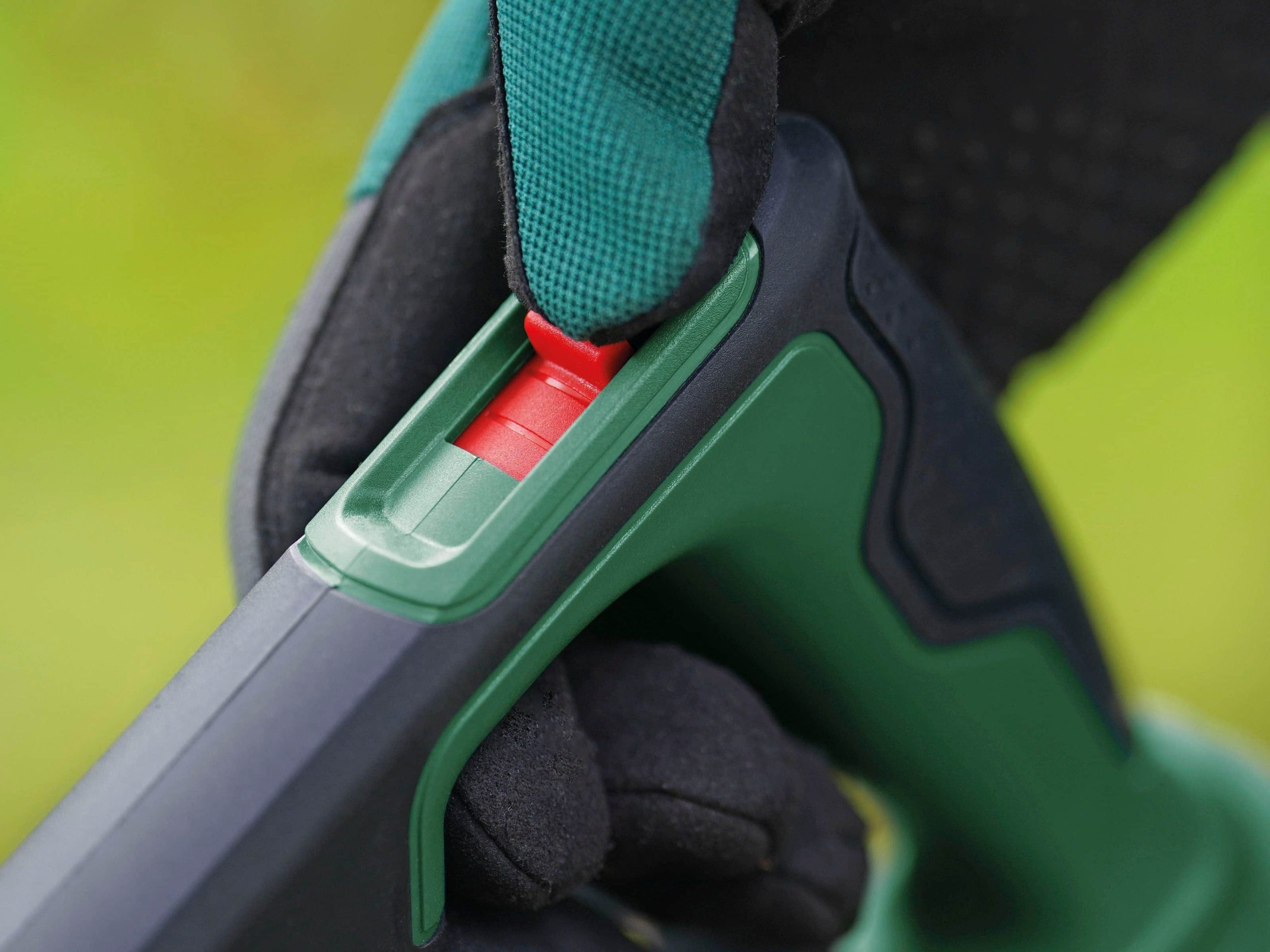 Bosch Home \u0026 Garden Garten & Balkon Bosch UniversalLeafBlower 18V-130 Cordless Leaf Blower | 245 km/h Airspeed | 2-Speed Control | Lightweight 1.6kg Design | 18V POWER FOR ALL Compatible (Battery Not Included)