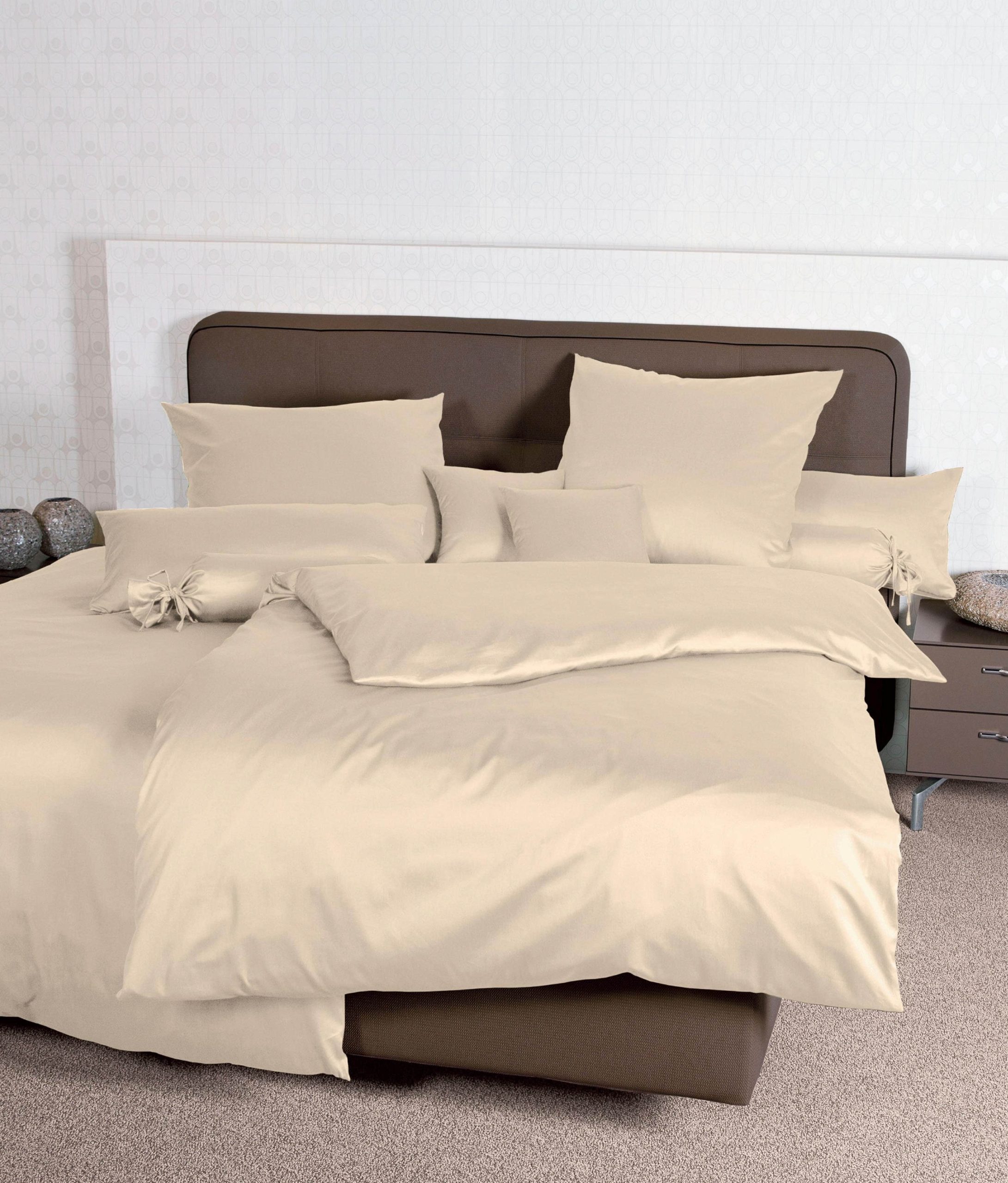 Bettwäsche Janine Janine Mako-Satin Kissenbezug Colors | 100% Baumwolle | Seidig glatt | Mit Reißverschluss | Verschiedene Größen & Farben | Atmungsaktiv & hautfreundlich sand
