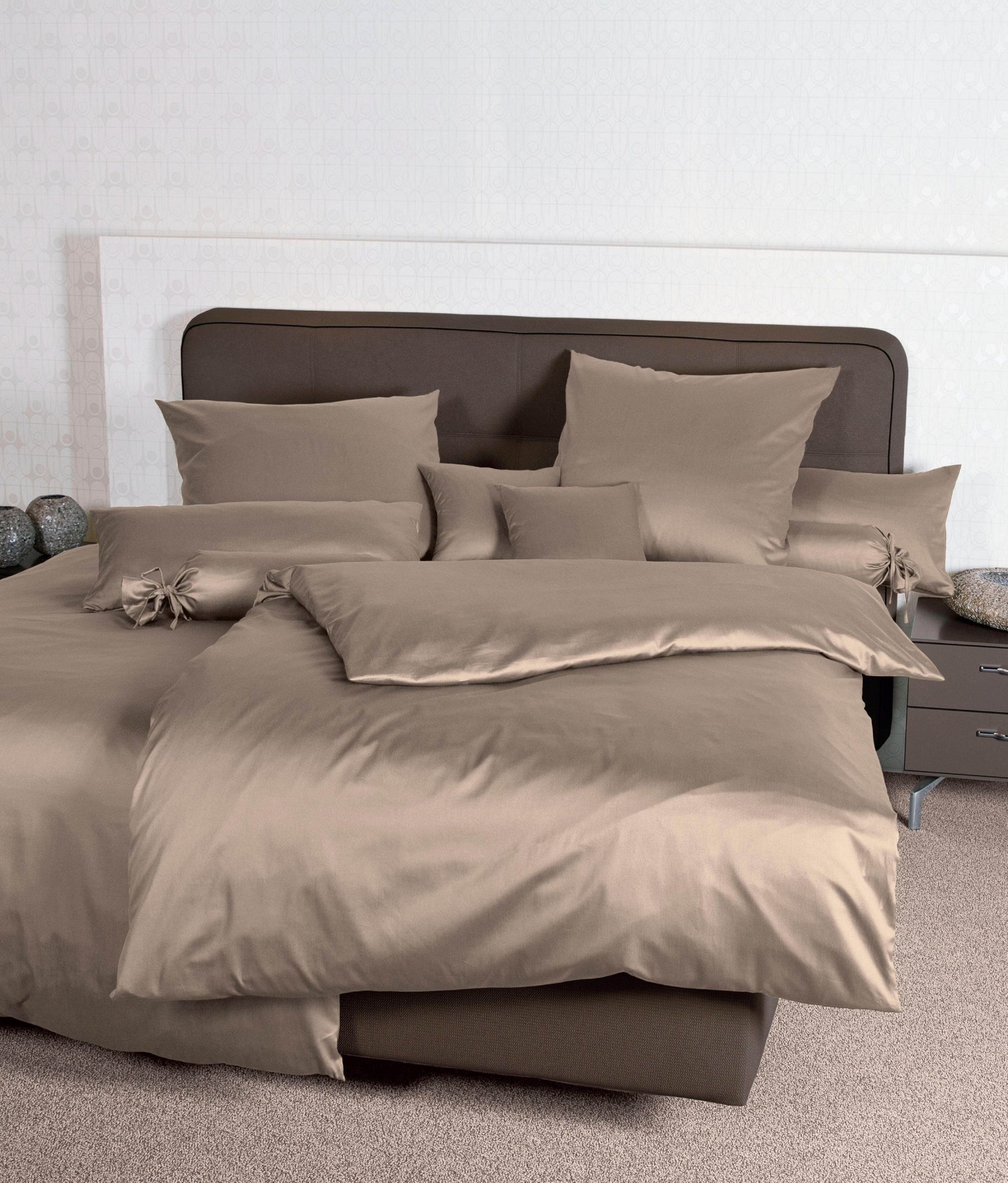 Janine Janine Mako-Satin Kissenbezug Colors | 100% Baumwolle | Seidig glatt | Mit Reißverschluss | Verschiedene Größen & Farben | Atmungsaktiv & hautfreundlich taupe Bettwäsche