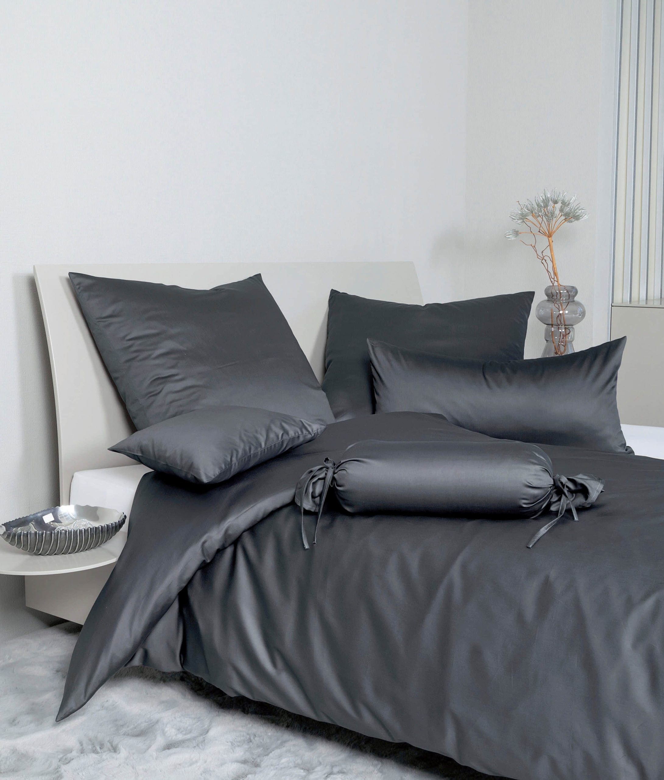 Bettwäsche Janine Janine Mako-Satin Kissenbezug Colors | 100% Baumwolle | Seidig glatt | Mit Reißverschluss | Verschiedene Größen & Farben | Atmungsaktiv & hautfreundlich titan