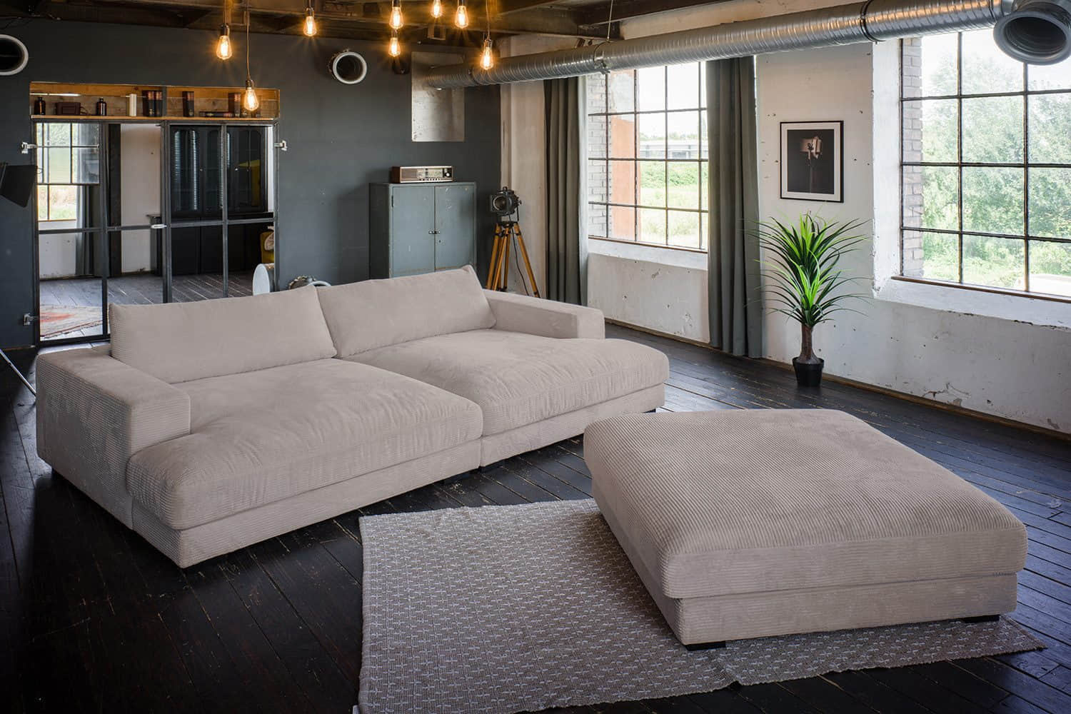 Sofas KAWOLA KAWOLA Big Sofa MADELINE Set mit Hocker & 4 Zierkissen | Cord-Bezug in verschiedenen Farben | 290x170 cm | Hochwertige Polsterung für maximalen Komfort taupe