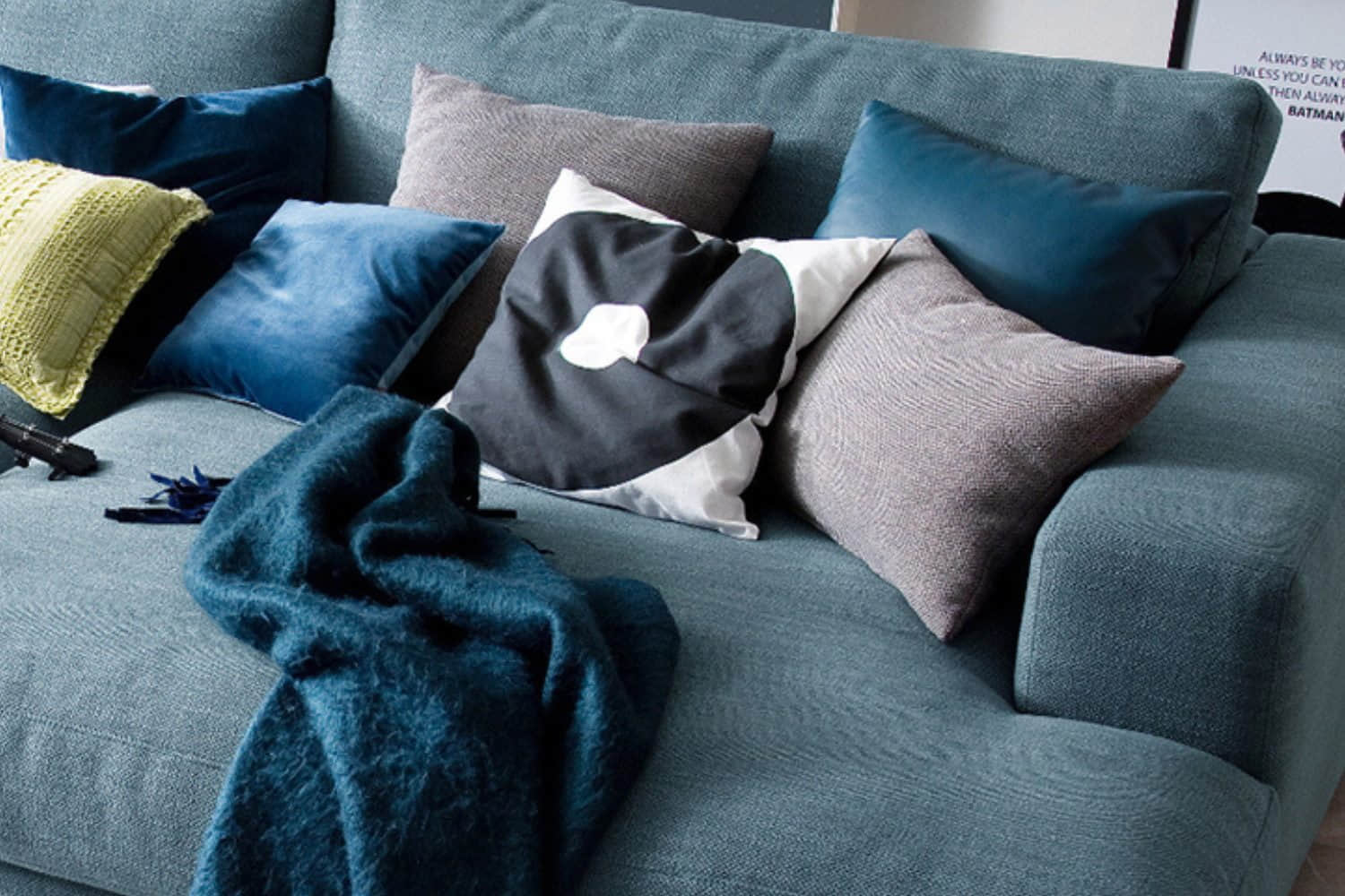 KAWOLA Sofas KAWOLA Big-Sofa MADELINE | XXL Komfortsofa in Cord oder Stoff | 220cm Breite | Relaxfunktion | Für 3-4 Personen petrol