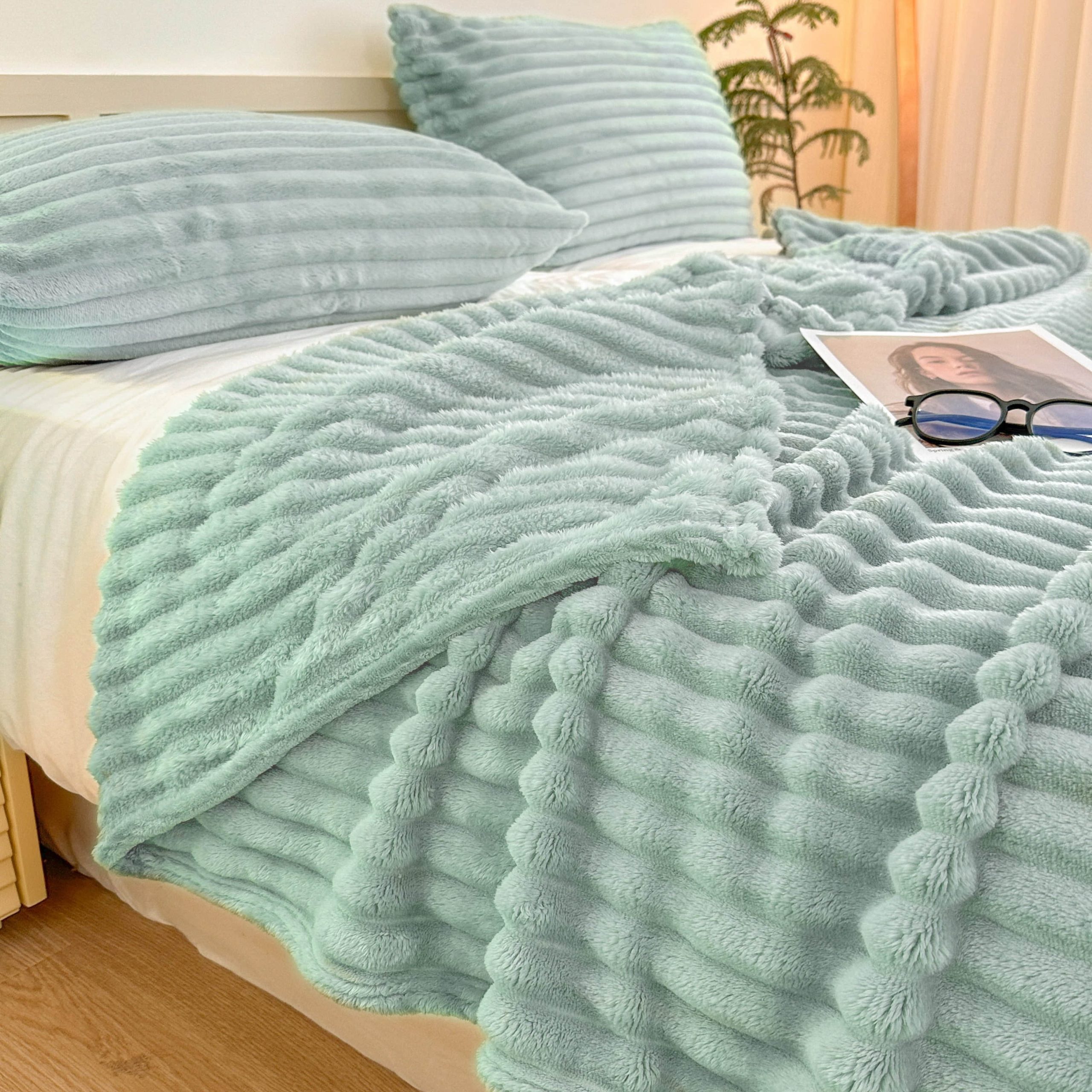 KEAYOO KEAYOO MT08 Fleecedecke 150x200cm - Premium Mikrofaser Sofadecke für Wohnzimmer & Schlafzimmer | Wärmende Kuscheldecke in Matchagrün B Salbeigrün Wohn- & Tagesdecken