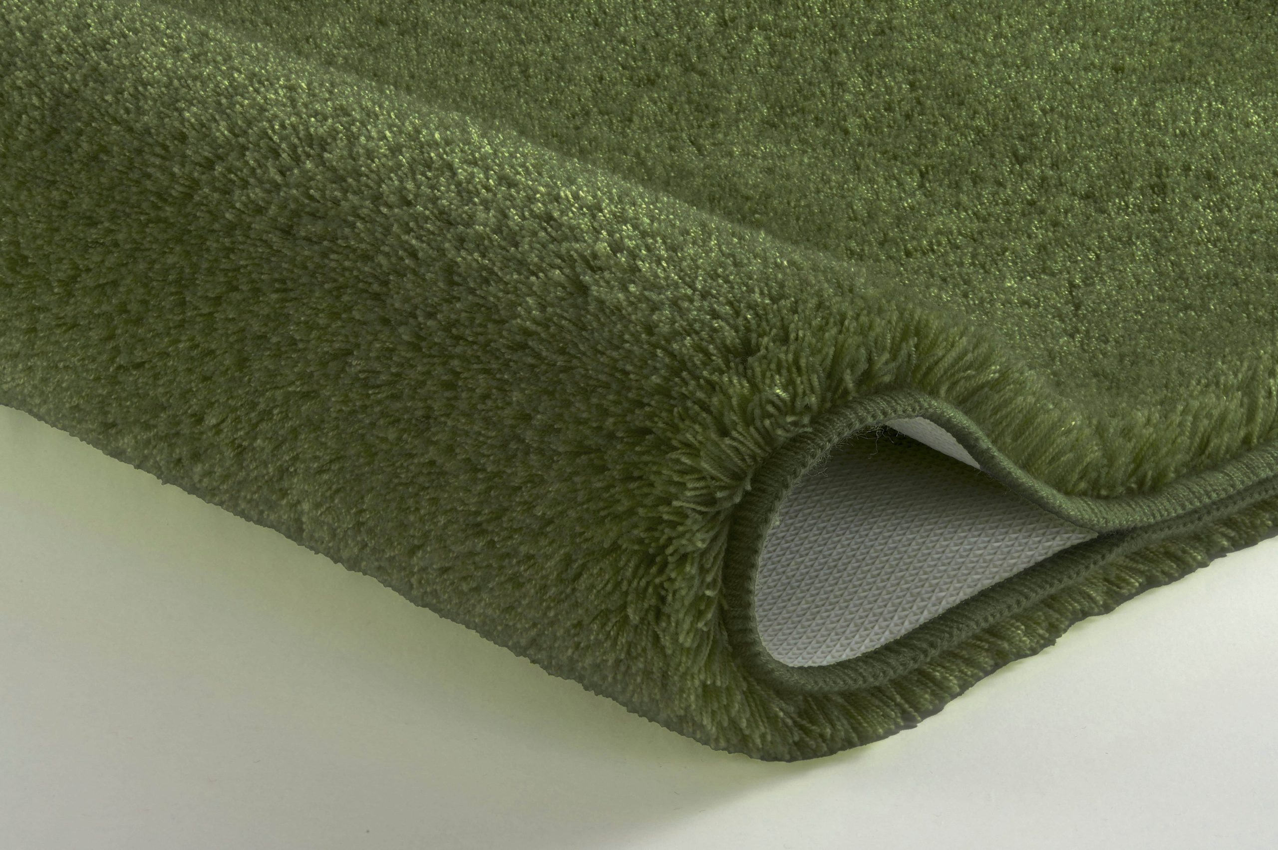 Badematten Kleine Wolke Kleine Wolke RELAX Badteppich 60x100 cm Rubinrot | 30 mm Flor | rutschhemmend | fußbodenheizungsgeeignet | Öko-Tex® Standard 100 forest