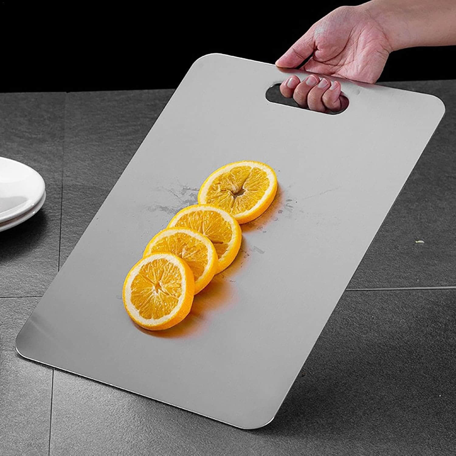 MODFU MODFU Titan Schneidebrett Edelstahl | Doppelseitiges Küchenbrett 34x23 cm | Profi-Schneidbrett mit Griff | BPA-frei, kratzfest & spülmaschinenfest | Ideal für Fleisch, Gemüse & mehr Koch- & Backzubehör