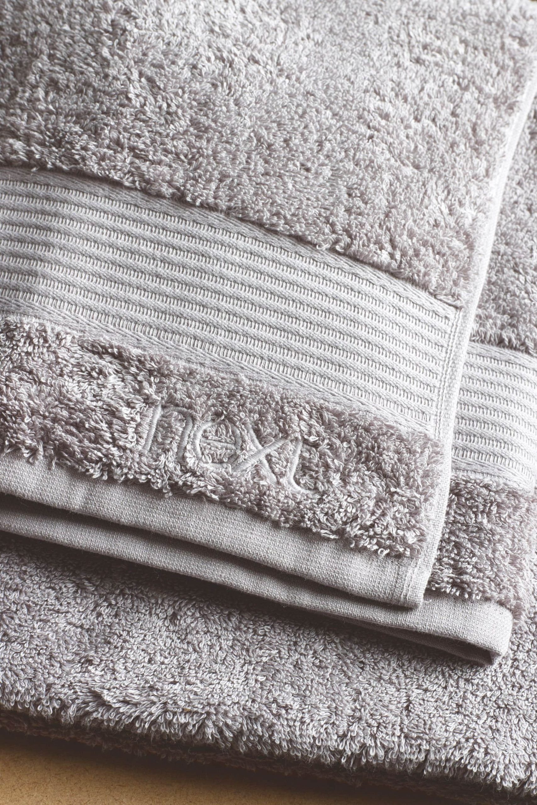 Handtücher Next Next Premium Egyptian Cotton Bath Towel - 600 GSM Ultra Soft Handtuch (1-Piece) | Luxury Spa Quality | OEKO-TEX Certified Grey Silver