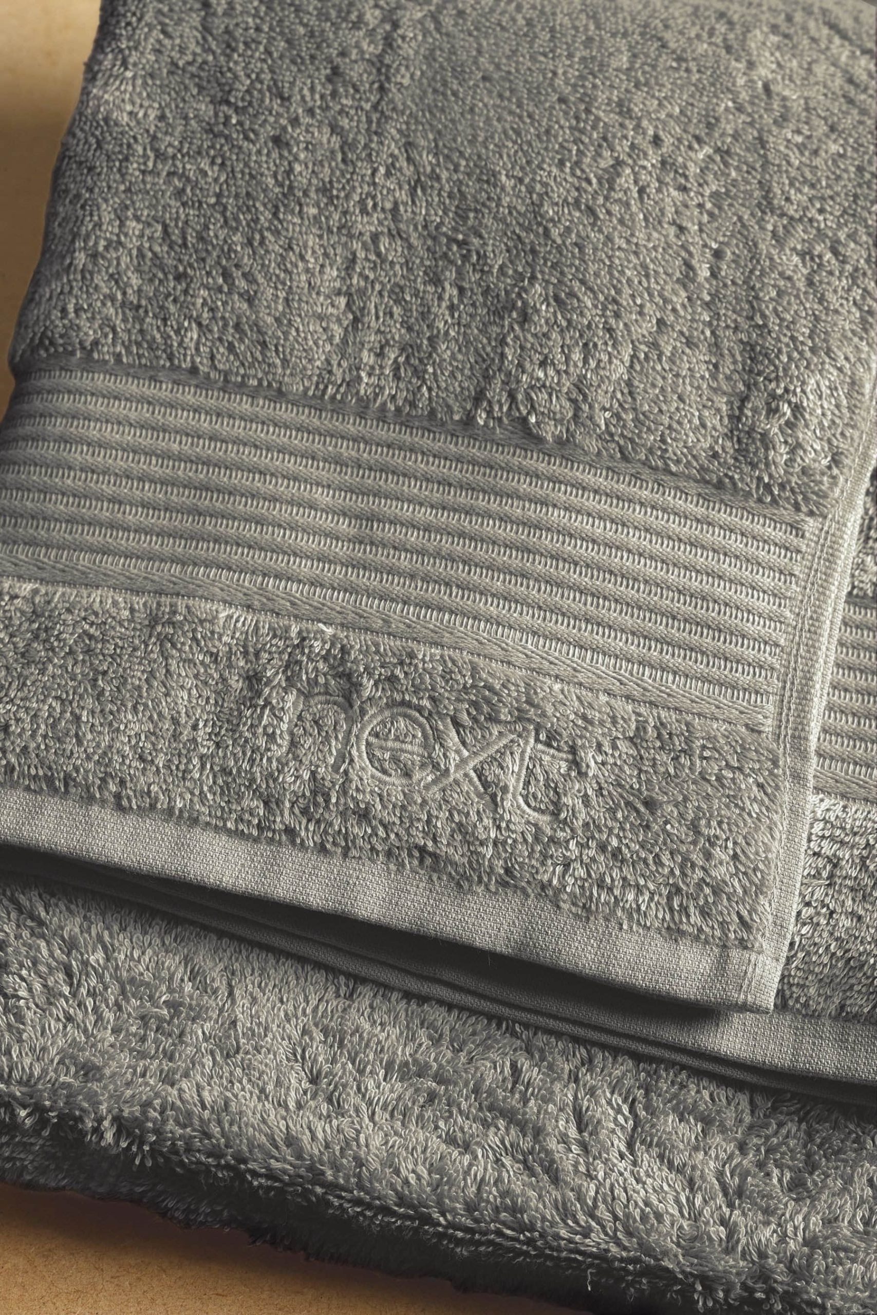 Next Handtücher Next Premium Egyptian Cotton Bath Towel - 600 GSM Ultra Soft Handtuch (1-Piece) | Luxury Spa Quality | OEKO-TEX Certified Slate Grey
