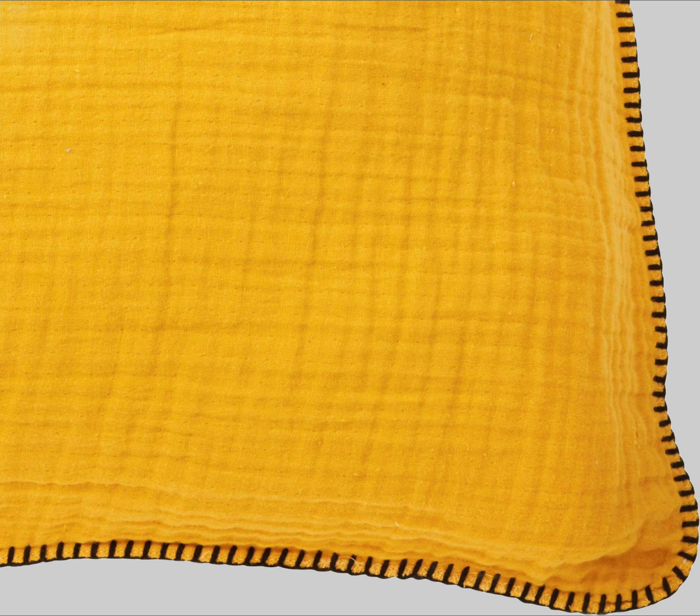 done.® Nayla Decorative Cushion Cover - Lightweight Cotton Muslin with Crinkle Look & Black Stitch Detail (Empty Cover, 1 Piece) goldfarben done.u00AE Dekoration